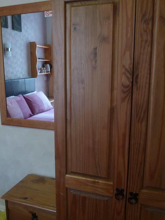 Roachvale Hotel Blackpool Bagian luar foto